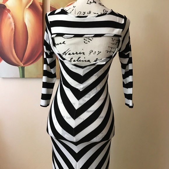 Striped Cutout Maxi Dress - Picture 5 of 8